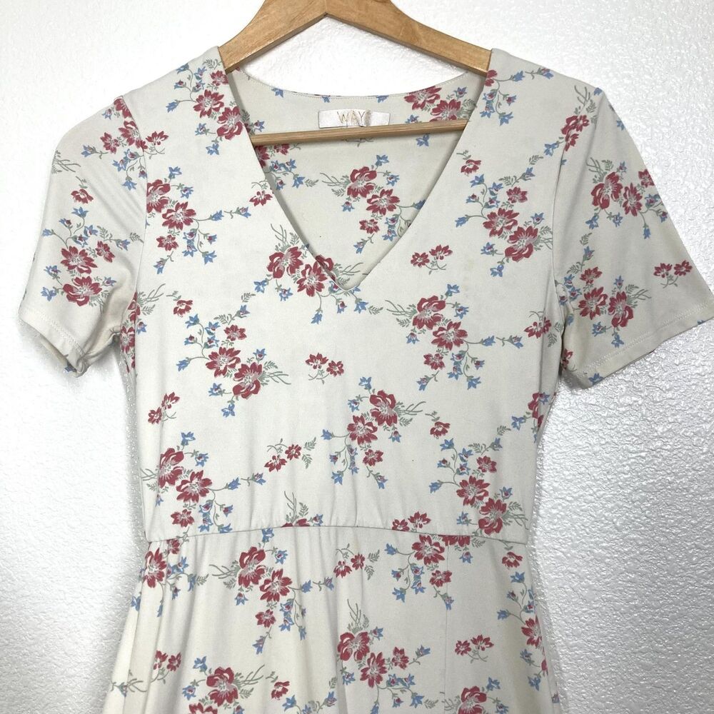 WAYF Cotagge Core Dress Womens XS Cream Floral Maxi Short Sleeve V Neck Stretch - Picture 3 of 15